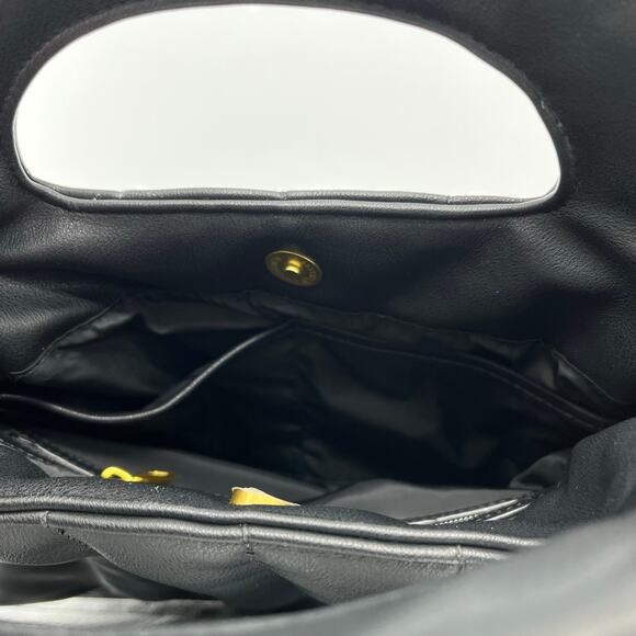 Fawn Design the Quilted Handbag or Crossbody in Matte Black - Picture 5 of 6